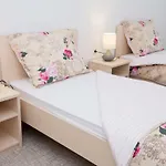 Apartments Put Plokita Smilja
